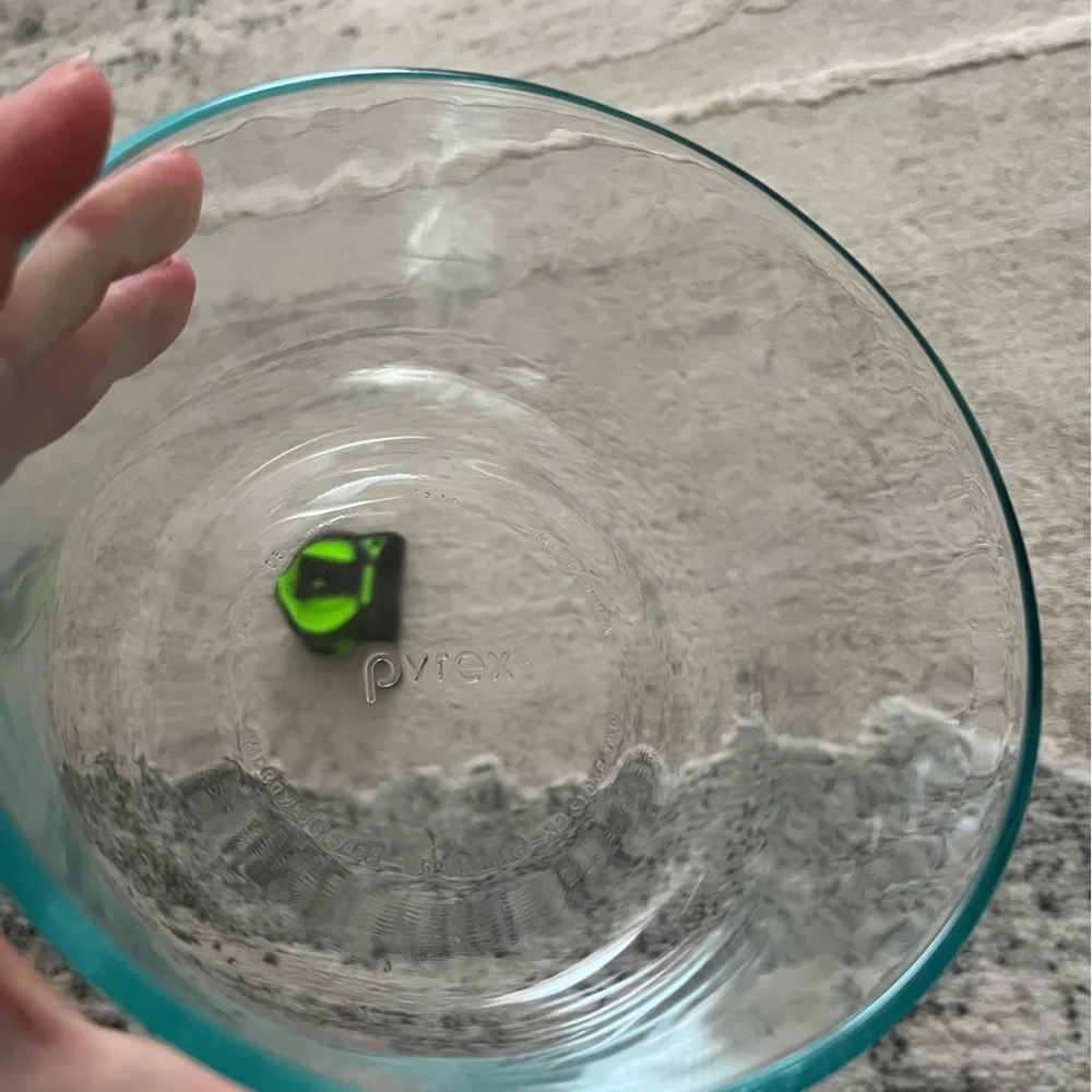 🛍🏙3️⃣ for $1️⃣5️⃣ Like 🆕 glass Pyrex bowl